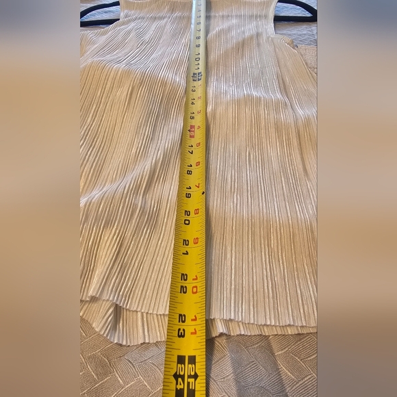 NWOT Express White Sleeveless Pleated Wrap Blouse - Picture 10 of 12